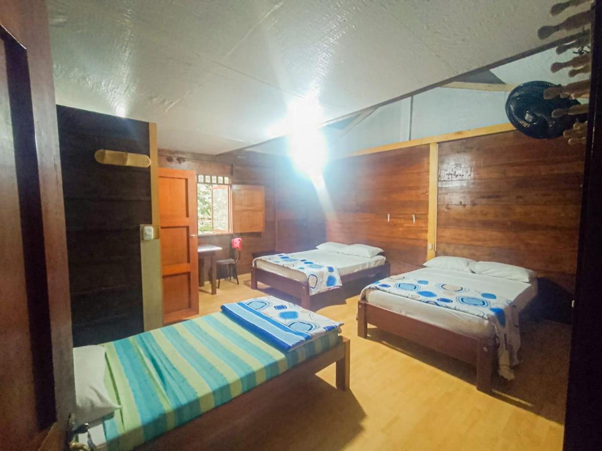 Hostal Cano Nevera La Macarena Bagian luar foto