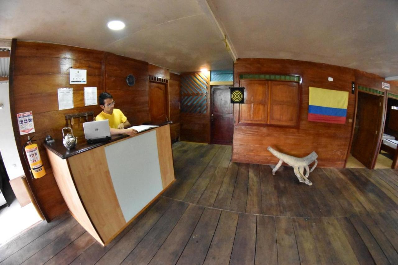 Hostal Cano Nevera La Macarena Bagian luar foto