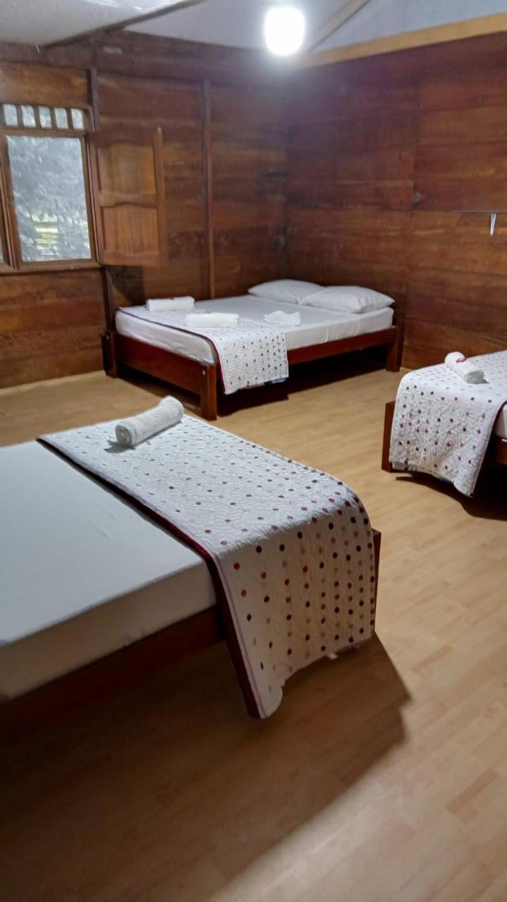 Hostal Cano Nevera La Macarena Ruang foto