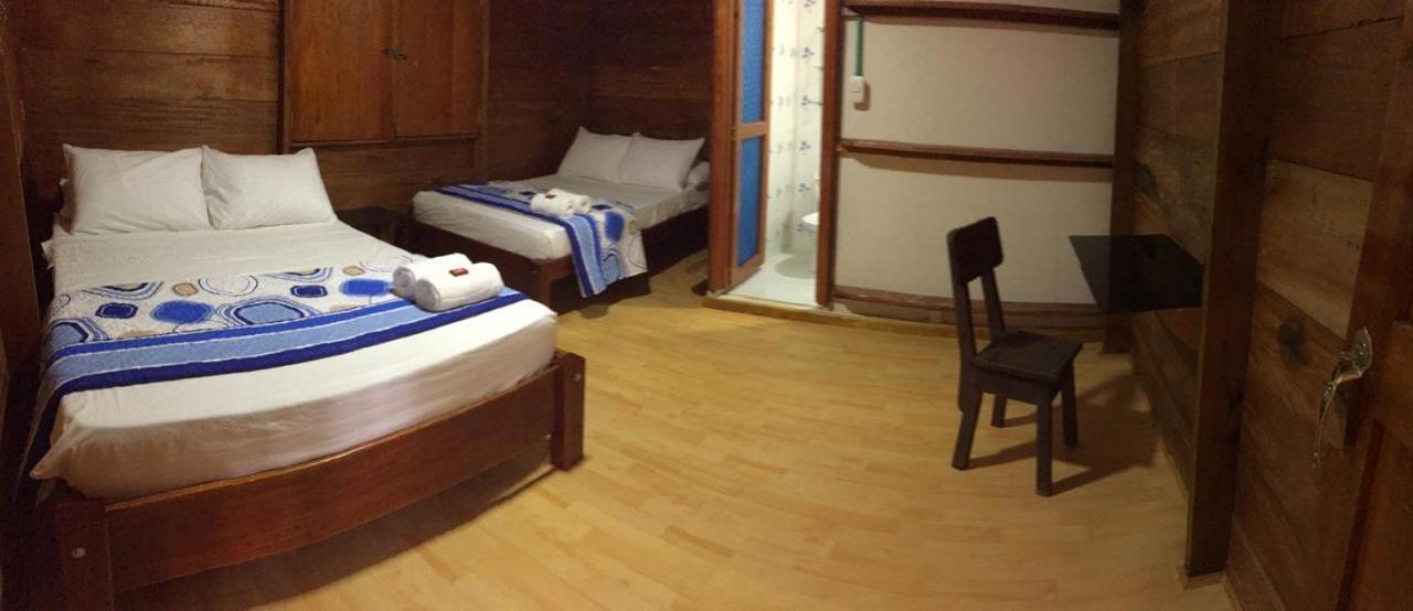 Hostal Cano Nevera La Macarena Ruang foto