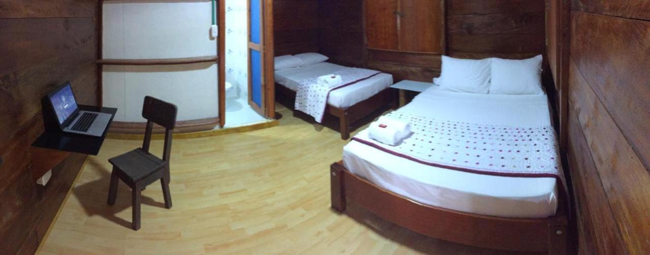 Hostal Cano Nevera La Macarena Ruang foto